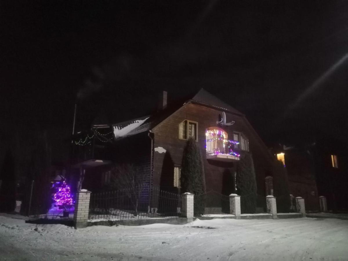 Pid Goroyu Hotel Chorna Tysa Exterior photo